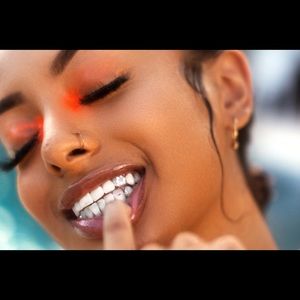 Meet your Posher, Anissa